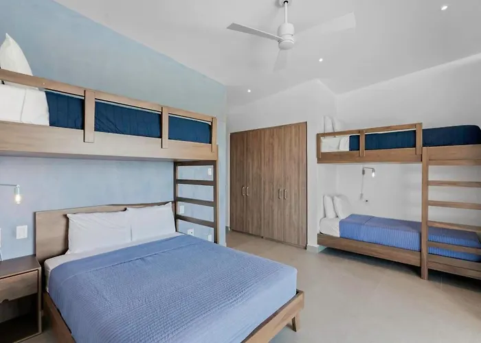 Luxurious Ultramodern With Private Suites, Infinity Pool, And Sweeping Ocean And Mountain Views Сasa de vacaciones